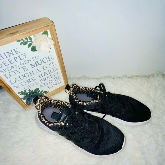 Adidas Leopard Print Size 9.5 - Picture 6 of 13